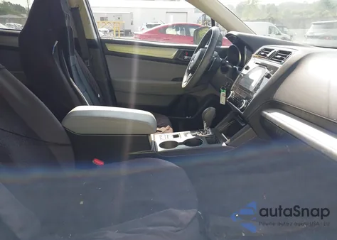 2018 Subaru Outback 2.5I Premium z USA, uszkodzony, nr VIN 4S4BSACC7J3394431